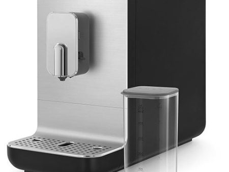 Máquina de Café Expresso Automática com Sistema de Leite Smeg Collezione BCC13BLMEU - Preto For Sale